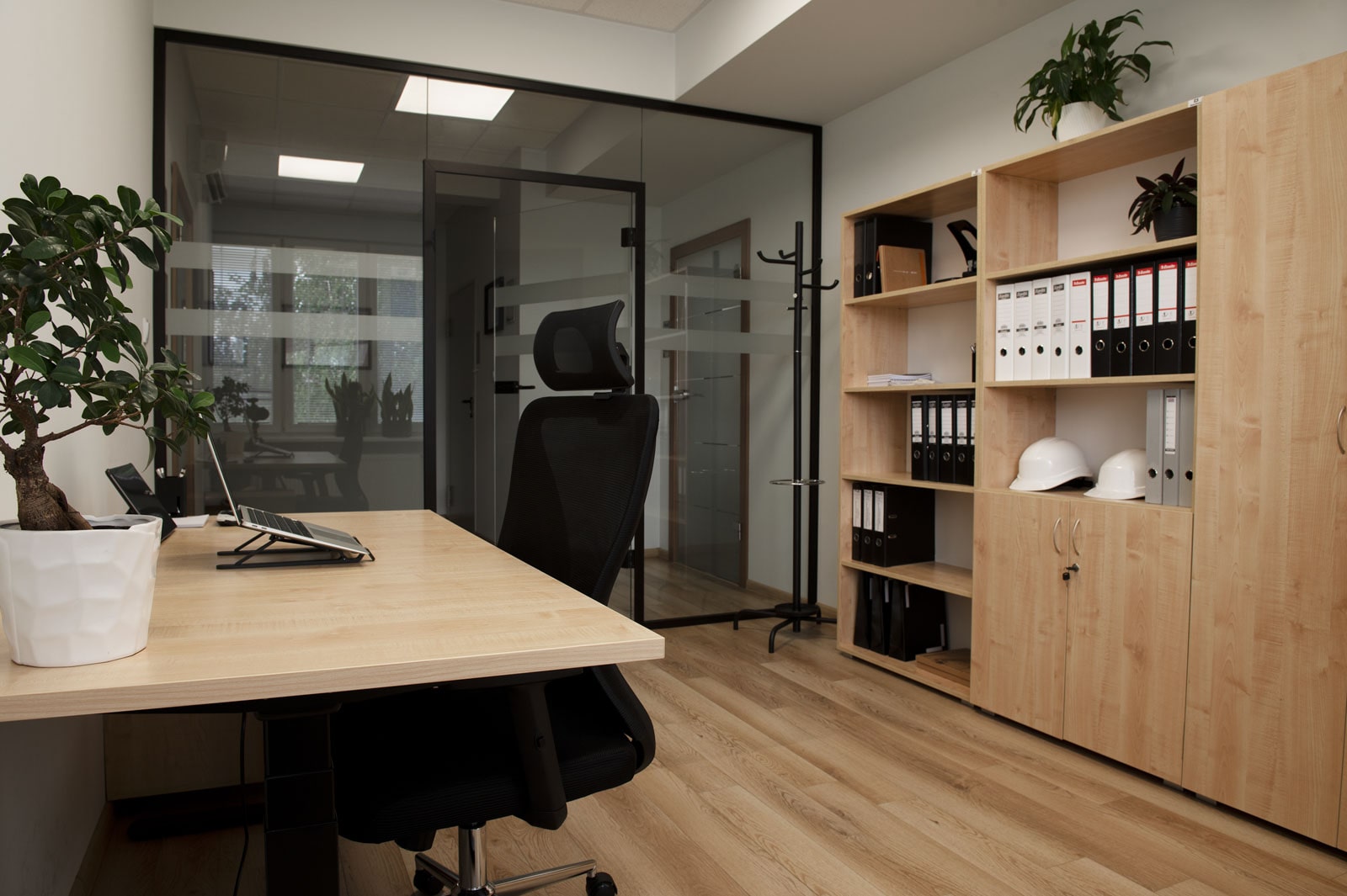 mebli w stałej ofercie magazynowej