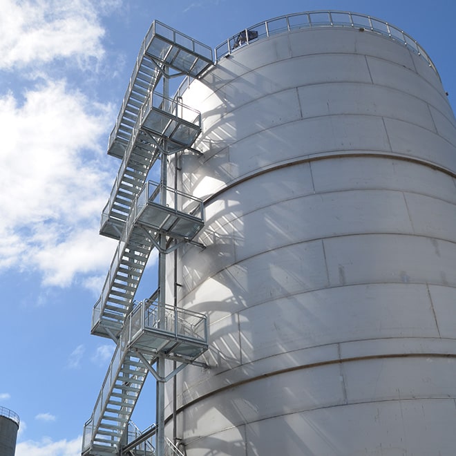 niższe koszty budowy