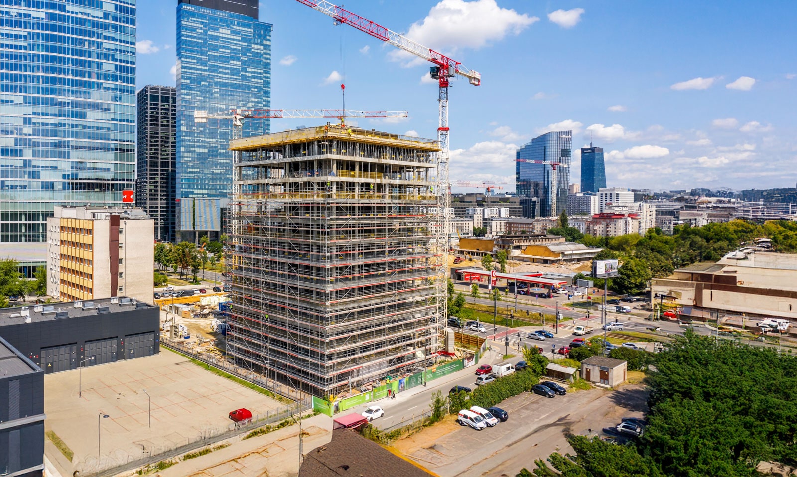 wynajętych barier i ogrodzeń rocznie